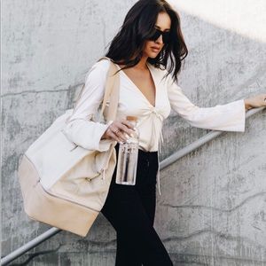 Béis The Weekender In Beige